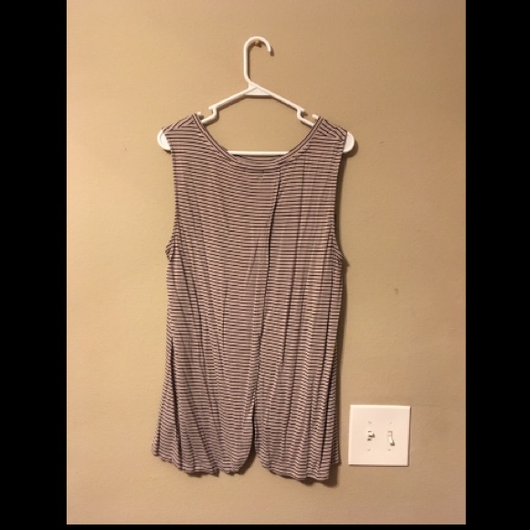 Swing open back tank - Picture 2 of 2